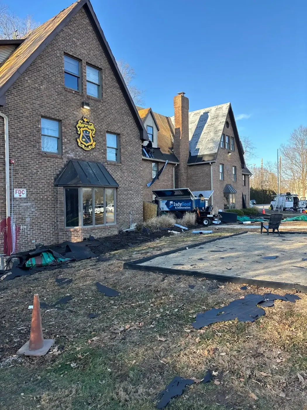 Manufacturer-certified roof installation in Selma